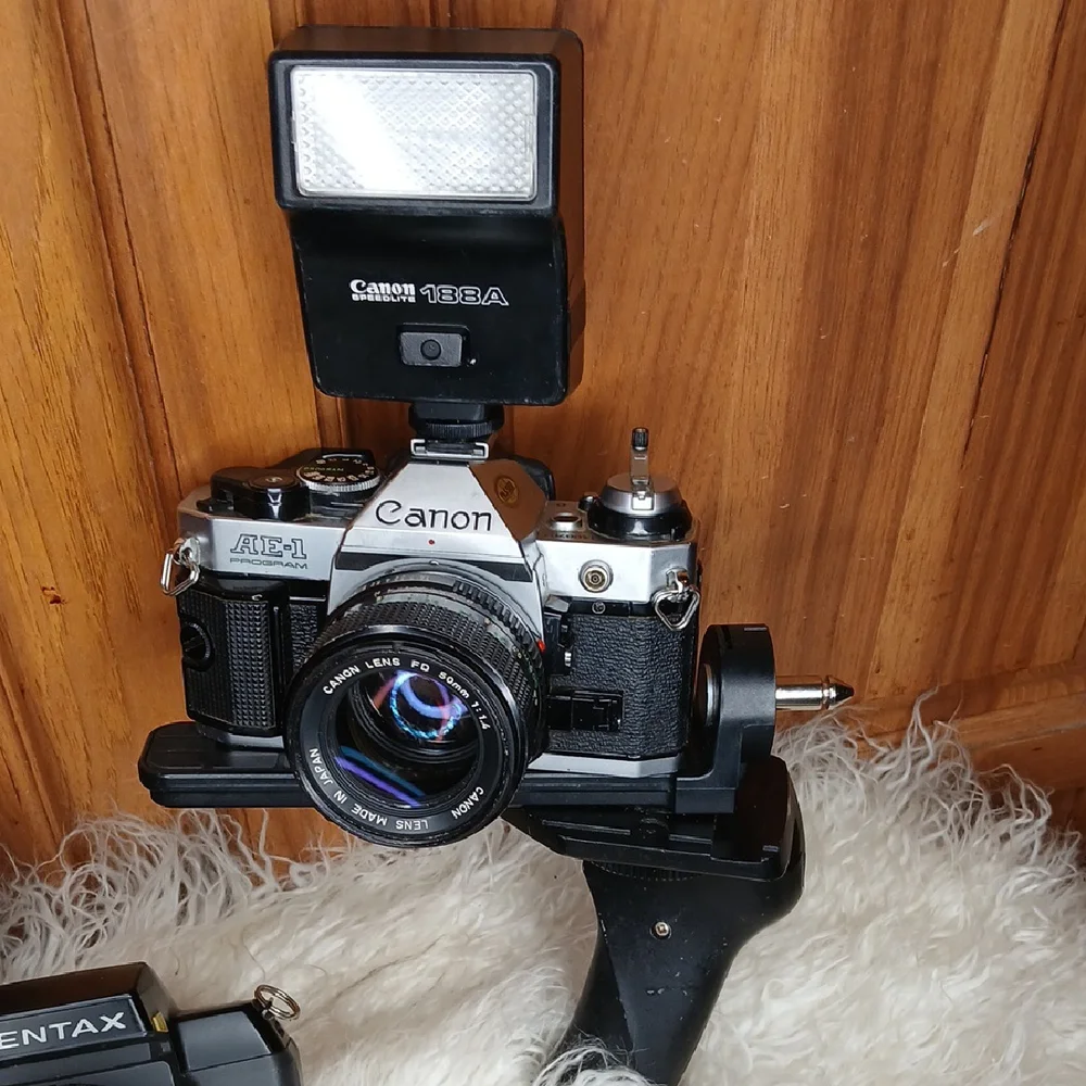 Canon and Pentax Digital Cameras(3) Set -
